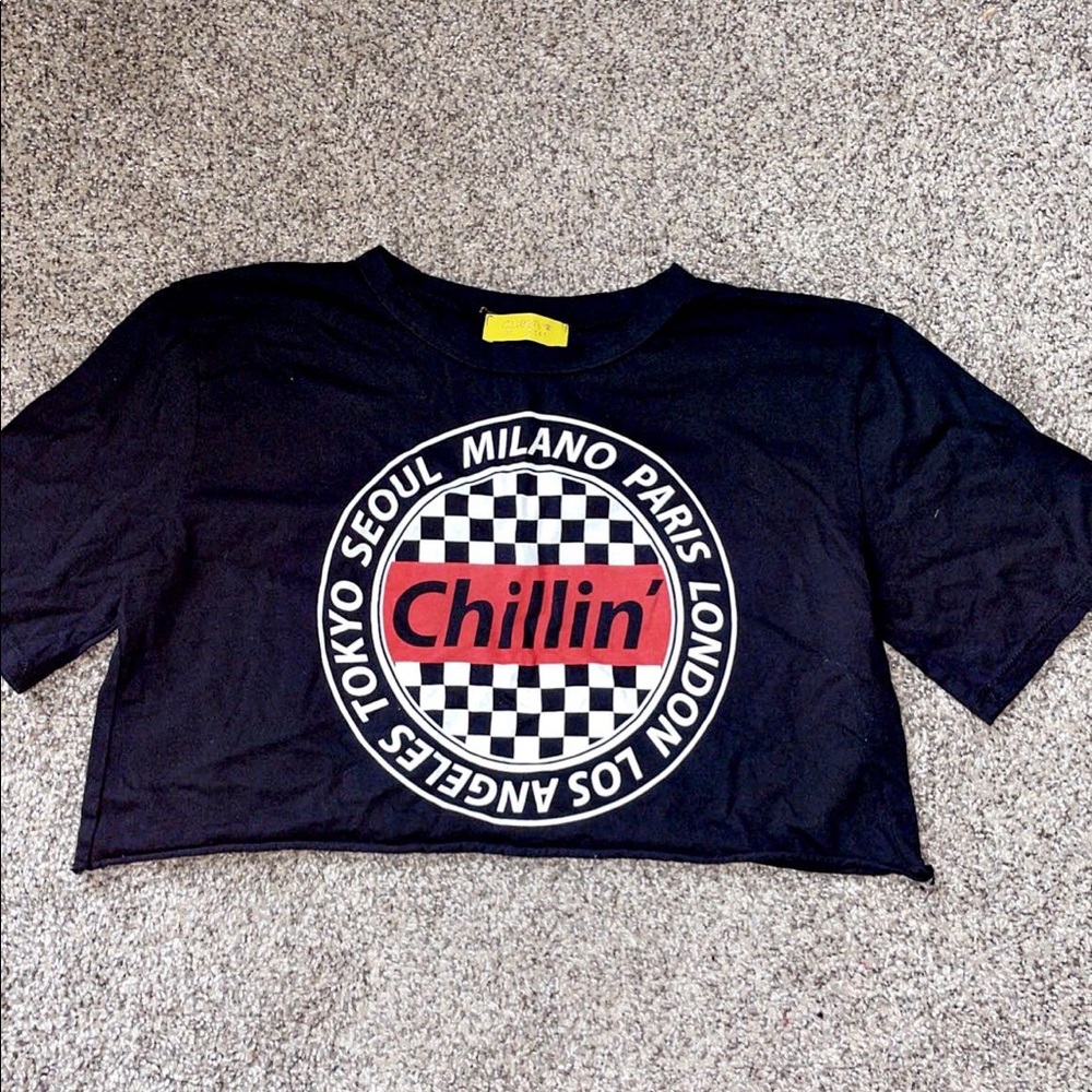 cropped queen bees tee